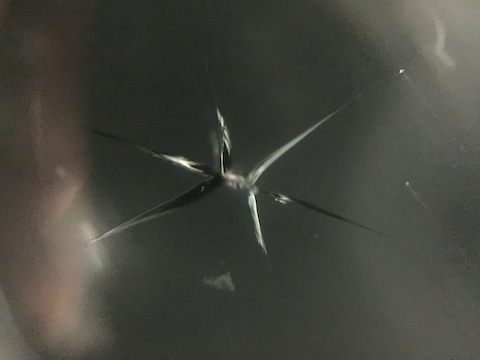 アクセラ　飛び石　修理　ウインドリペア