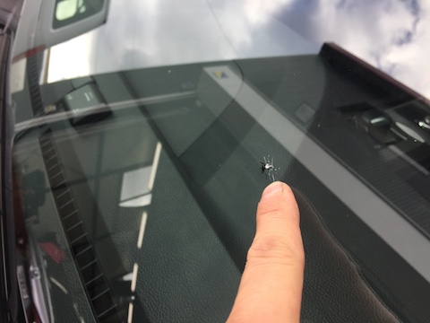 レガシー　フロントガラス　飛び石　修理　ウインドリペアレガシー　フロントガラス　飛び石　修理　ウインドリペア