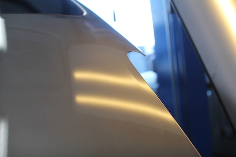 キャラバン　へこみ　修理　デントリペア