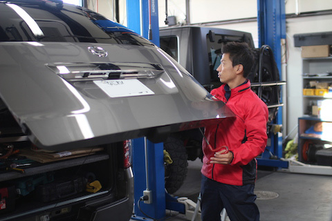 キャラバン　へこみ　修理　デントリペア