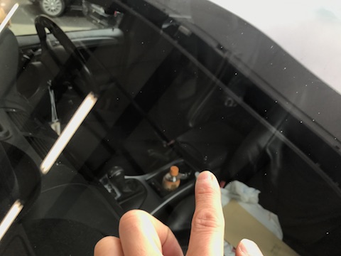 BMW X5 フロントガラス　飛び石　修理