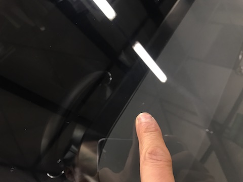 キューブ　フロントガラス　飛び石　修理　ウインドリペア