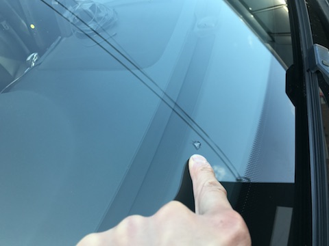 フロントガラス　飛び石　修理　ウインドリペア