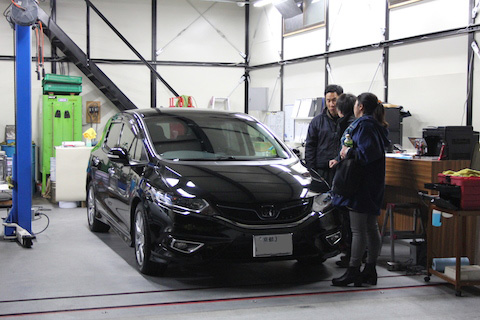 ジェイド　フロントガラス　飛び石　修理　ウインドリペア