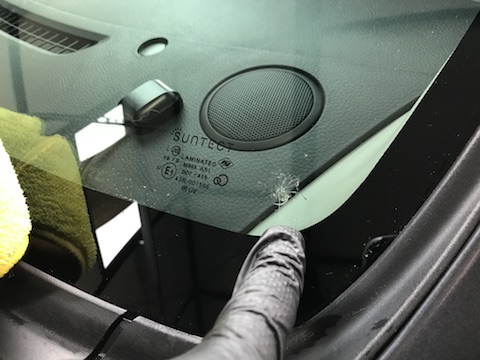 ワゴンR　フロントガラス　飛び石　修理　ウインドリペア