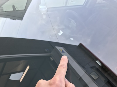 ノア フロントガラス 飛び石 修理 ウインドリペア