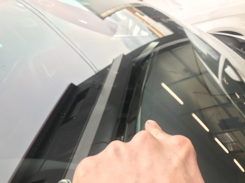 BMW　フロントガラス　飛び石　修理　ウインドリペア