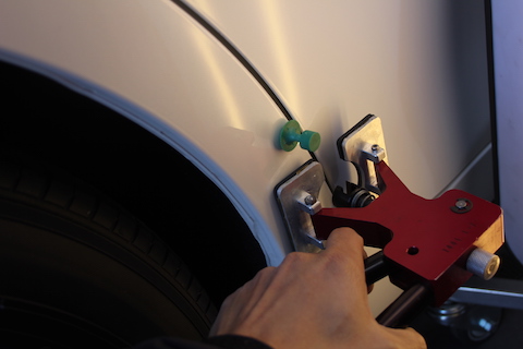 マークX　ヘコミ　修理　デントリペア　引っ張り