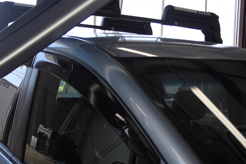 フリード　ヘコミ　修理　デントリペア