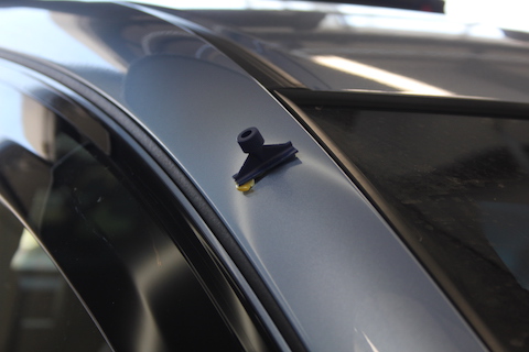 フリード　ヘコミ　修理　デントリペア