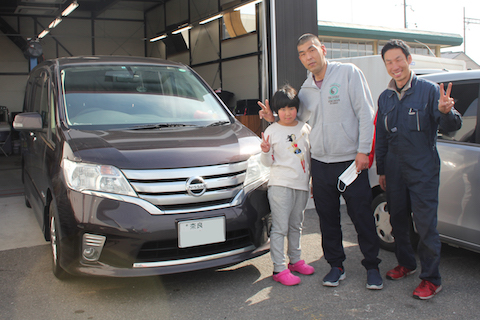 セレナ　フロントガラス　飛び石　修理　ウインドリペア