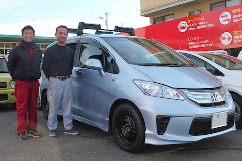 フリード　ヘコミ　修理　デントリペア