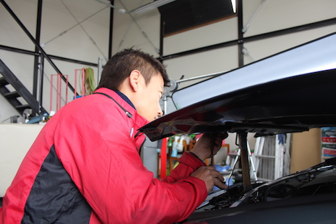 ロードスター　ボンネット　ヘコミ　修理　デントリペア