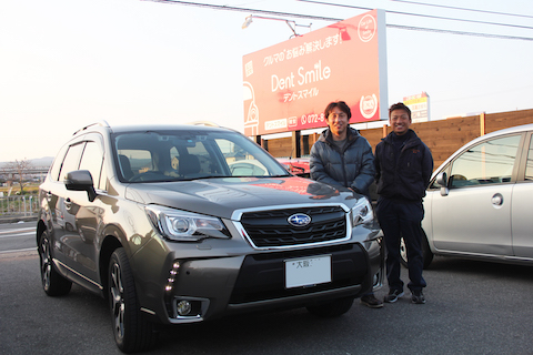 フォレスター　ドア　ヘコミ　修理　デントリペア