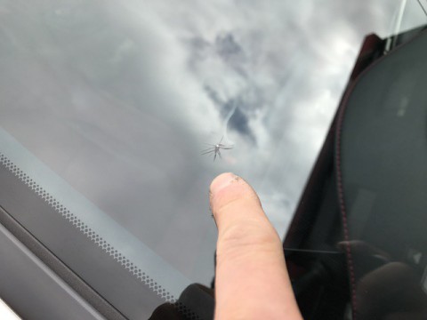 レクサス LS300h　フロントガラス　飛び石　修理　ウインドリペア