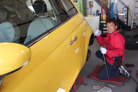 フィアット 500　ヘコミ　修理　デントリペア