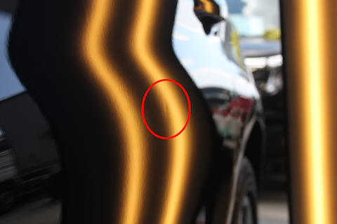 BMW 318i ヘコミ　修理　デントリペア　ドア