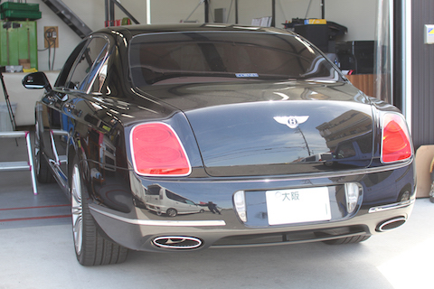 ベントレー　フロントガラス　飛び石　修理　ウインドリペア