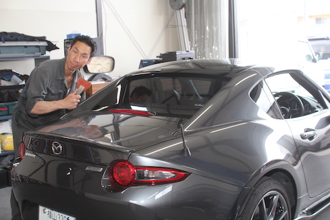 マツダ　ロードスター　ND　フロントガラス　飛び石　修理　ウインドリペア