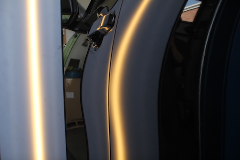 CH-R ヘコミ　修理　ドア　デントリペア