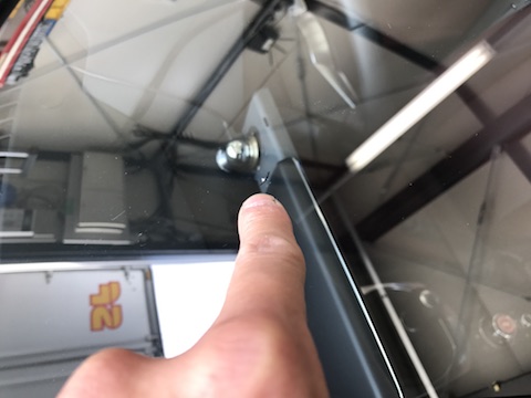 マツダ　ロードスター　ND　フロントガラス　飛び石　修理　ウインドリペア