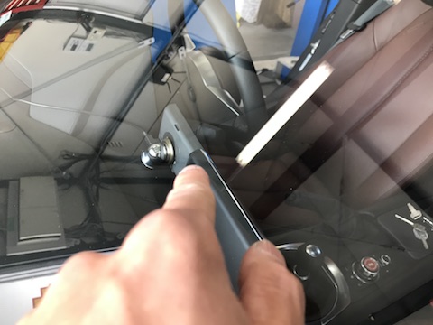 マツダ　ロードスター　ND　フロントガラス　飛び石　修理　ウインドリペア