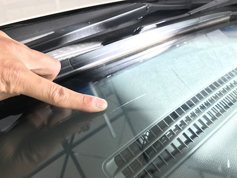 セレナ　飛び石　修理　ウインドリペア　DIY