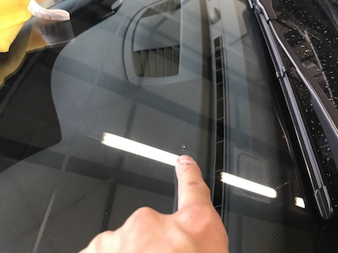 BMW 328i フロントガラス　飛び石　修理　ウインドリペア