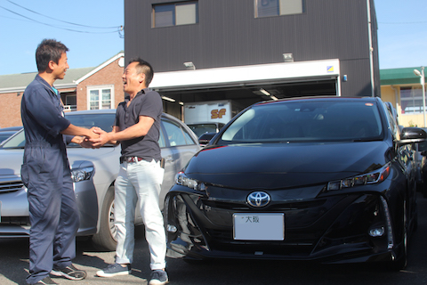 キャラバン　フロントガラス　飛び石　修理　ウインドリペア