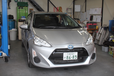 アクア　ヘコミ　修理　デントリペア　板金・塗装