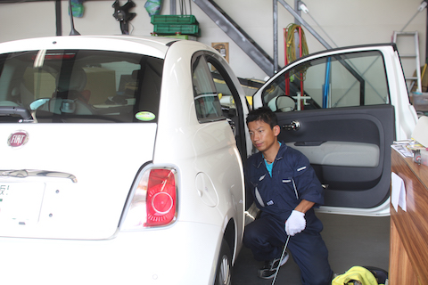 フィアット 500　ヘコミ　修理　デントリペア