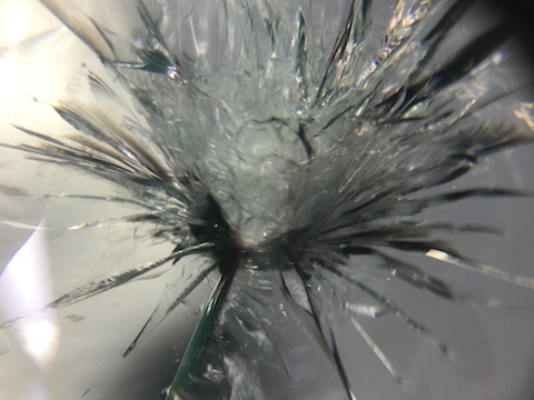 ゴルフ　GTE　フロントガラス　飛び石　修理　ウインドリペア