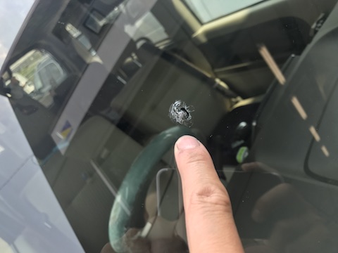 タント　フロントガラス　飛び石　修理　ウインドリペア