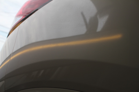 ヴェゼル　ヘコミ　修理　デントリペア