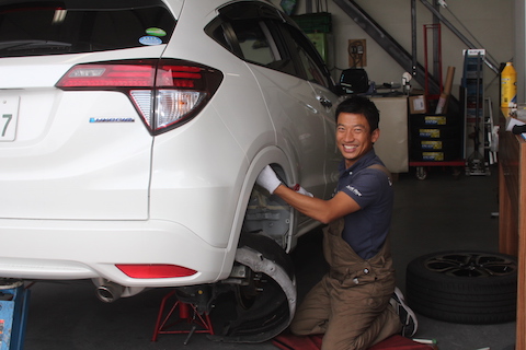 ヴェゼル　ヘコミ　修理　デントリペア