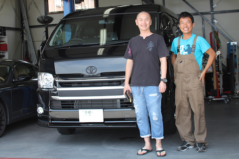 ハイエース　ヘコミ　修理　デントリペア　ドア