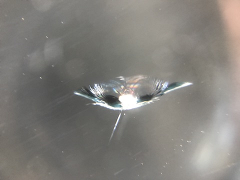 E55　ベンツ　フロントガラス　飛び石　修理　ウインドリペア