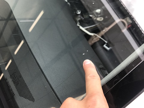 ベンツ　フロントガラス　飛び石　修理　ウインドリペア