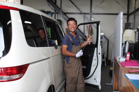 エリシオン　ヘコミ　修理　ドア　デントリペア