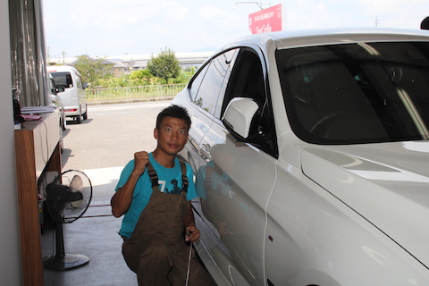 BMW 3 GT　ヘコミ　修理　デントリペア　ドア