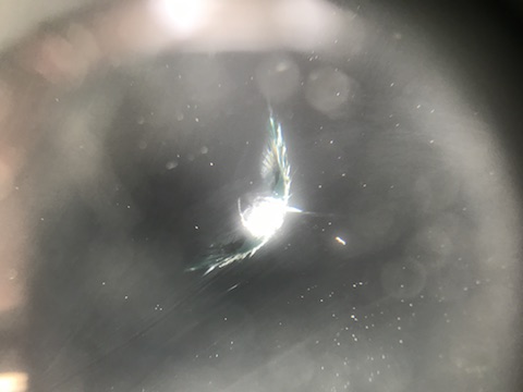 セレナ　フロントガラス　飛び石　修理　ウインドリペア