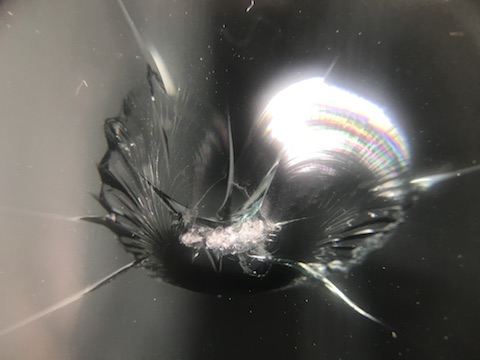 ゴルフ　フロントガラス　飛び石　修理　ウインドリペア