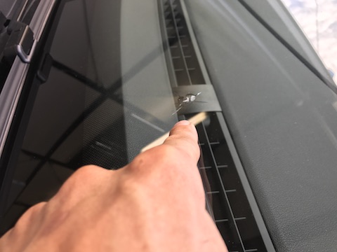 ゴルフ　フロントガラス　飛び石　修理　ウインドリペア