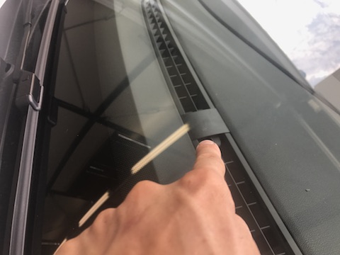 ゴルフ　フロントガラス　飛び石　修理　ウインドリペア