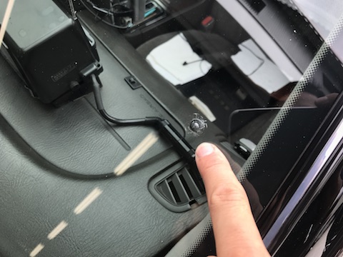 グロリア　タクシー　フロントガラス　飛び石　修理　ウインドリペア