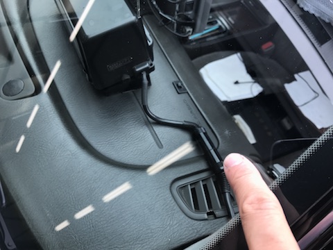 グロリア　タクシー　フロントガラス　飛び石　修理　ウインドリペア