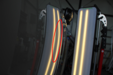 レガシィ　ヘコミ　修理　デントリペア　ドア