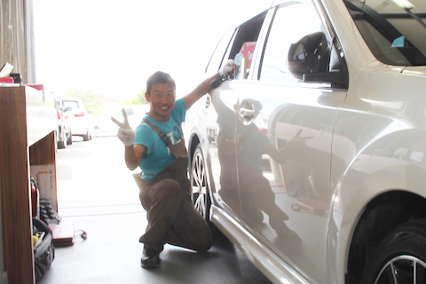 レガシィ　ヘコミ　修理　デントリペア　ドア