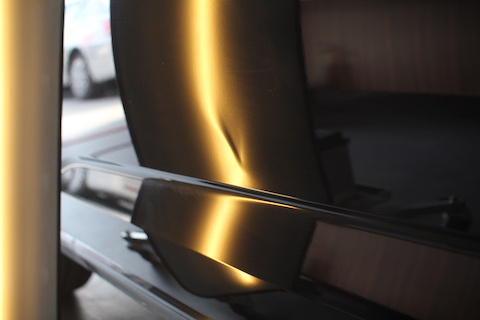 ワーゲン　トゥーラン　ヘコミ　修理　デントリペア　ドア