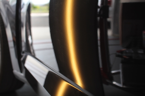 ワーゲン　トゥーラン　ヘコミ　修理　デントリペア　ドア